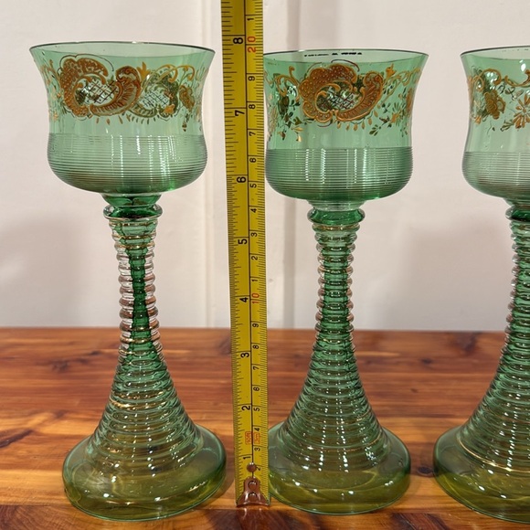 Vintage Bohemian Green Art Glass Gold Detailing Goblets Set of 3 - Picture 8 of 8